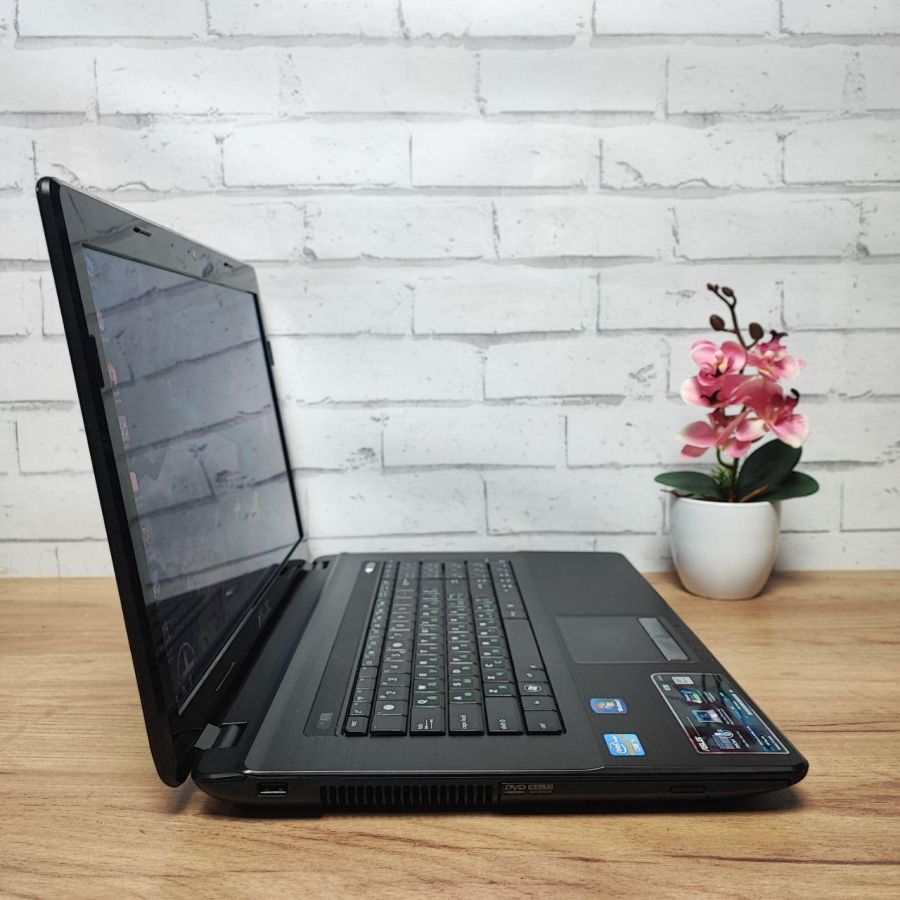 Ноутбук Б/В ASUS K73E, Intel Core i3-2430M, DDR3 8 GB, SSD 128GB + HDD 500GB, 17.3" HD