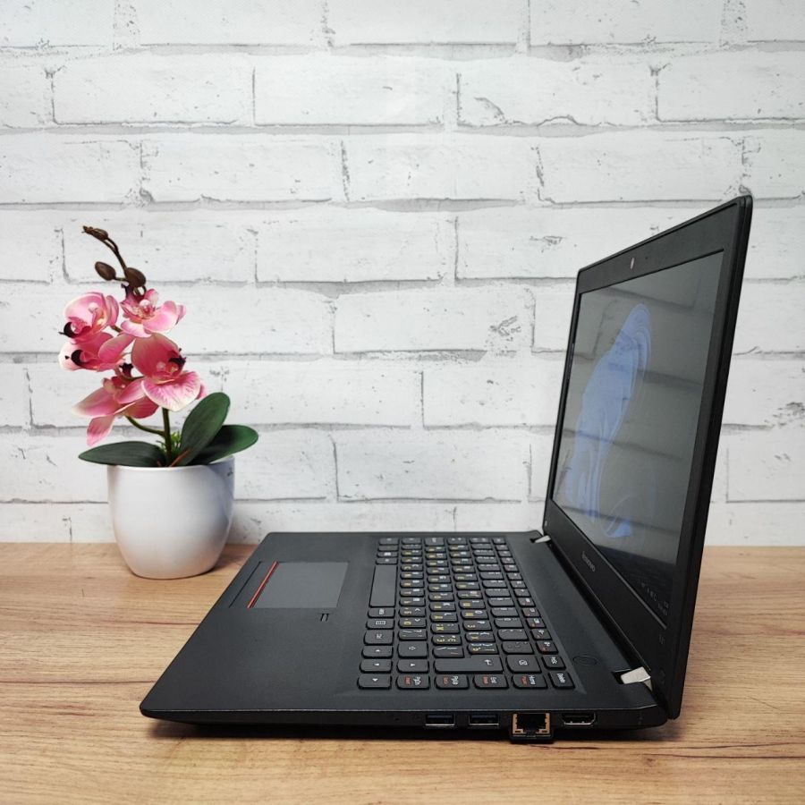 Ноутбук Б/В Lenovo E31-70, Intel Core i3-5005U, DDR3 8 GB, SSD 128GB, 13" Full HD