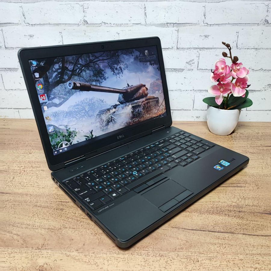 Уцінка! Ноутбук Б/В Dell Latitude E5540, Intel Core i7-4600U, DDR3 8 GB, SSD 128GB, NVIDIA GeForce GT 720M 2Gb, 15.6" Full HD