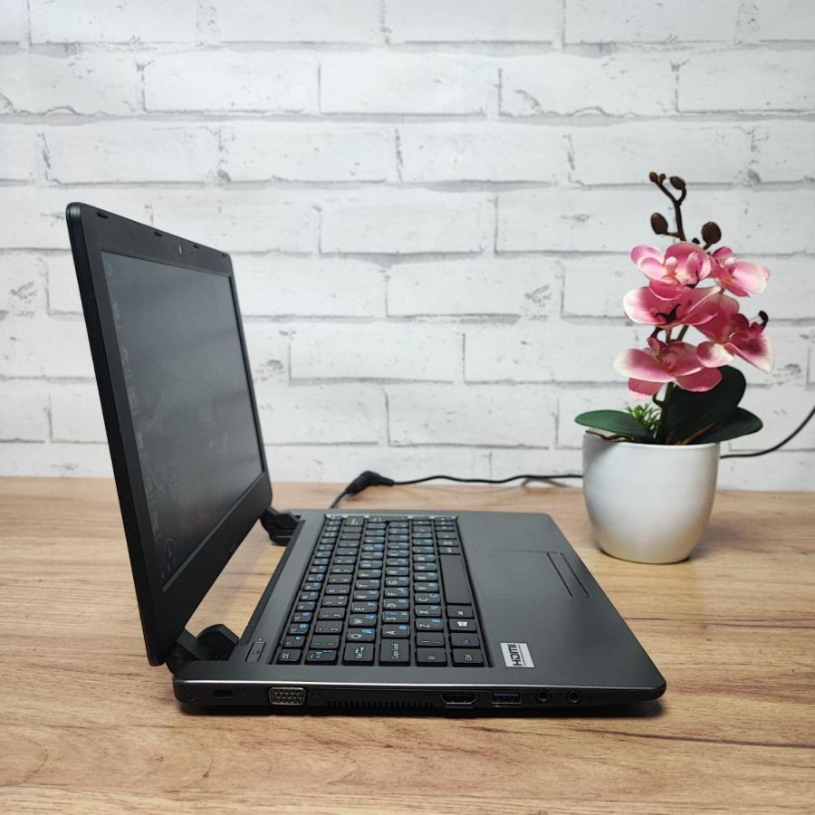 Ноутбук Б/В Stone W515TU, Intel Celeron N2940, DDR3 4 GB, SSD 128GB, 15.6" HD