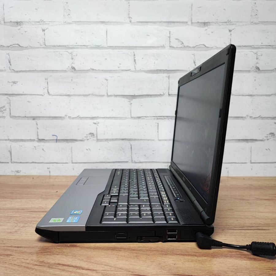 Ноутбук Б/В Fujitsu E782, Intel Core i5-3320M, DDR3 4 GB, HDD 500GB, 15.6" HD