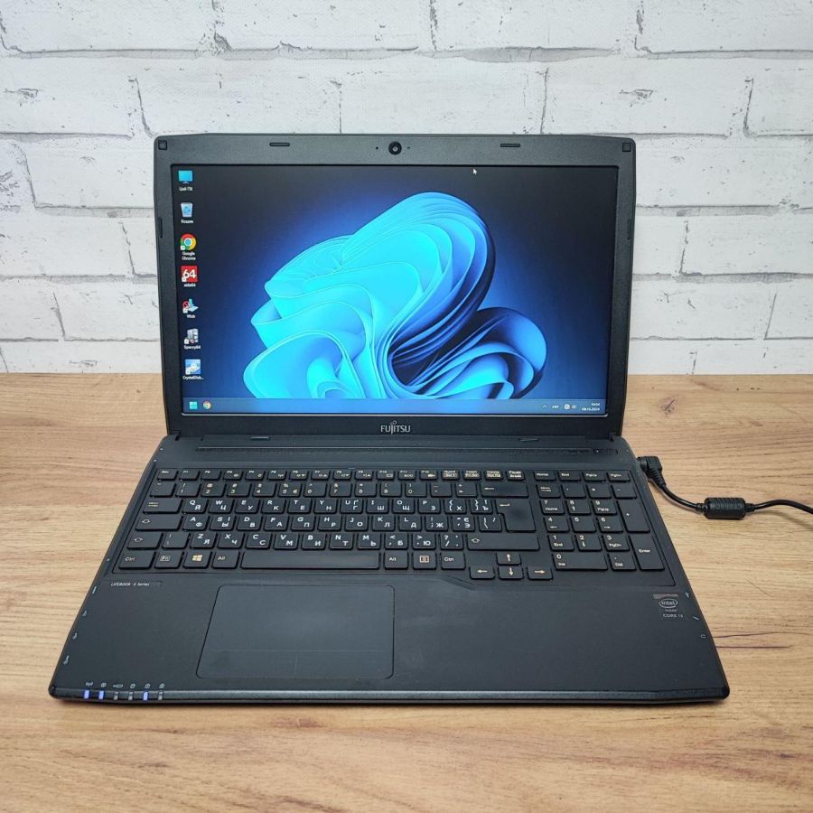 Ноутбук Б/В Fujitsu A514, Intel Core i3-4005U, DDR3 8 GB, SSD 128GB, 15.6" HD