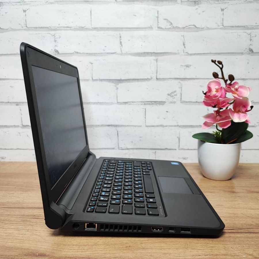 Ноутбук Б/В Dell Latitude E3350, Intel Celeron 3215U, DDR3 8 GB, SSD 128GB, 13.3" HD