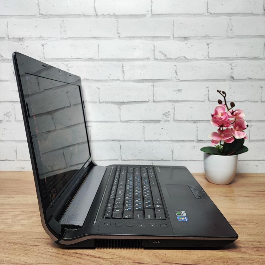 Ноутбук Б/В ASUS N73S, Intel Core i7-2630QM, DDR3 20 GB, SSD 512GB, NVIDIA GeForce GT 540M 1Gb, 17"
