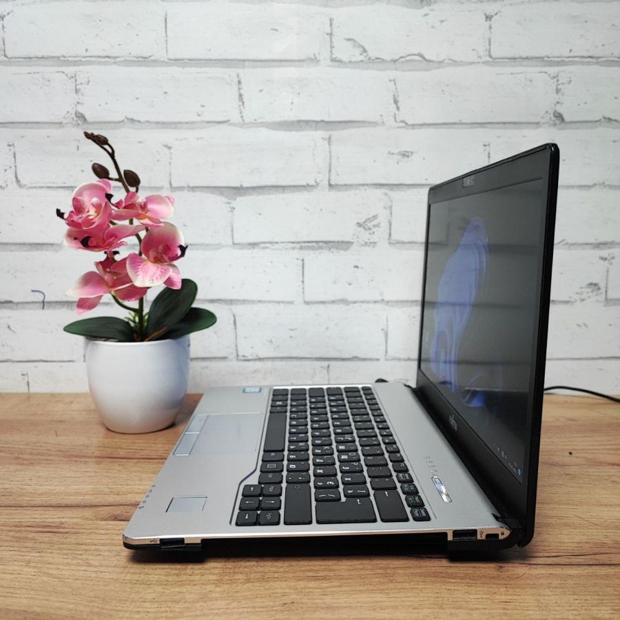 Ноутбук Б/В Fujitsu S936, Intel Core i5-6300U, DDR4 8 GB, SSD 128GB, 13" Full HD Сенсор