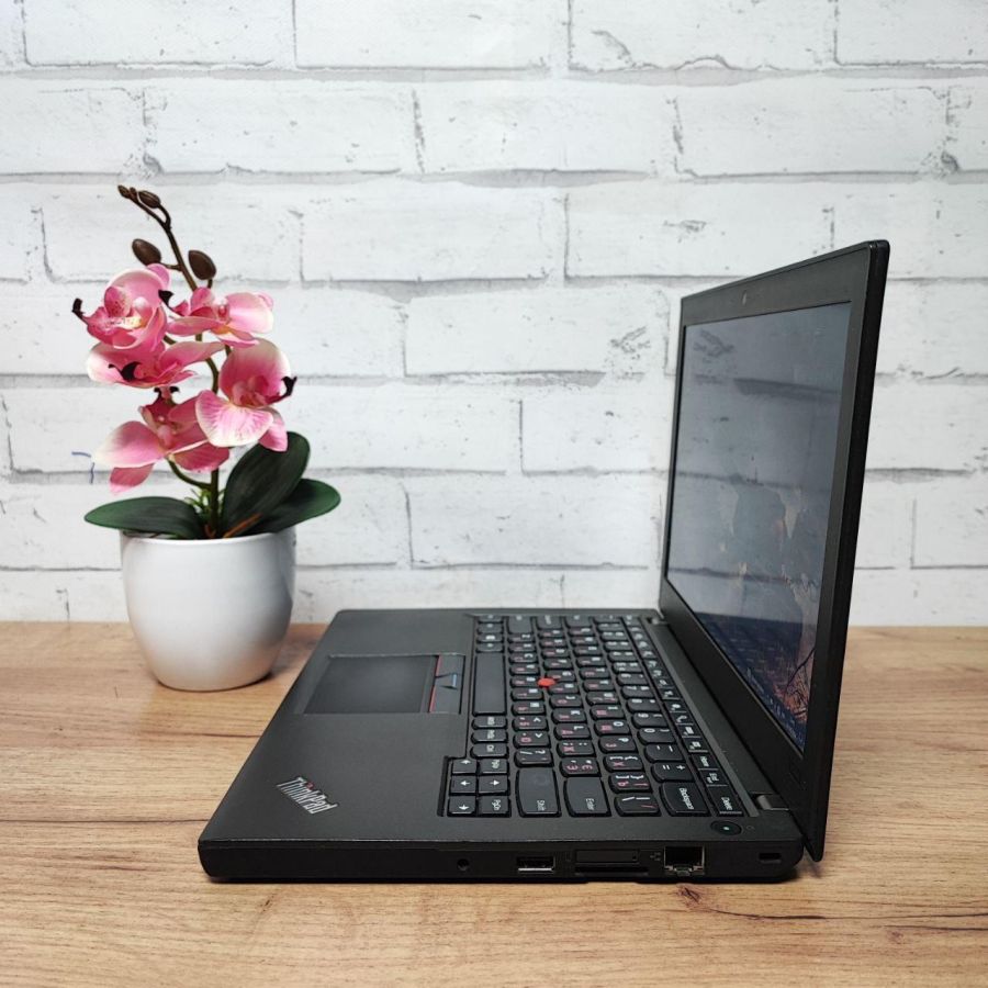 Уцінка! Ноутбук Б/В Lenovo X260, Intel Core i5-6300U, DDR4 8 GB, SSD 256GB, 12.5" HD