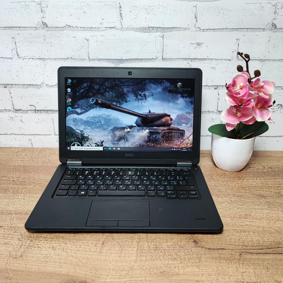 Ноутбук Б/В Dell Latitude E7250, Intel Core i5-5300U, DDR3 8 GB, SSD 128GB, 17.3" HD