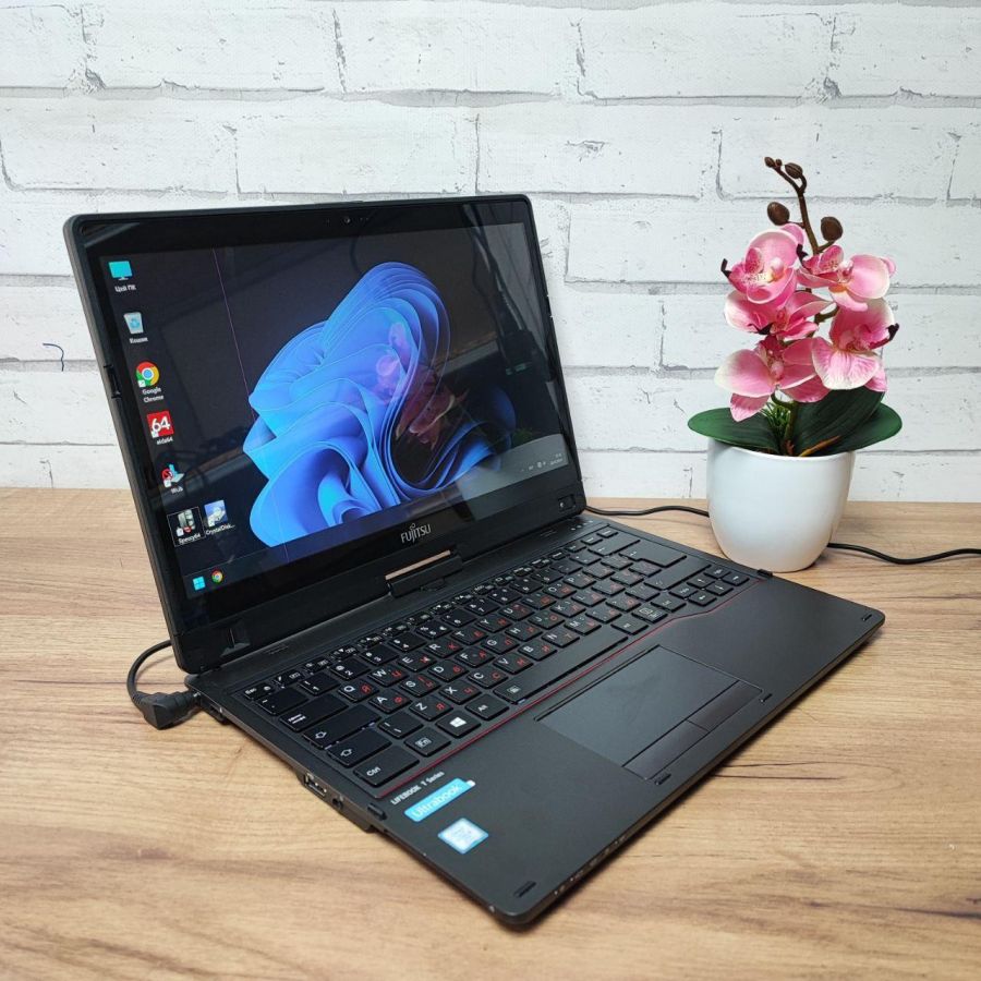 Уцінка! Ноутбук Б/В Fujitsu T937, Intel Core i5-7300U, DDR4 8 GB, SSD 128GB, 13" Full HD Сенсор
