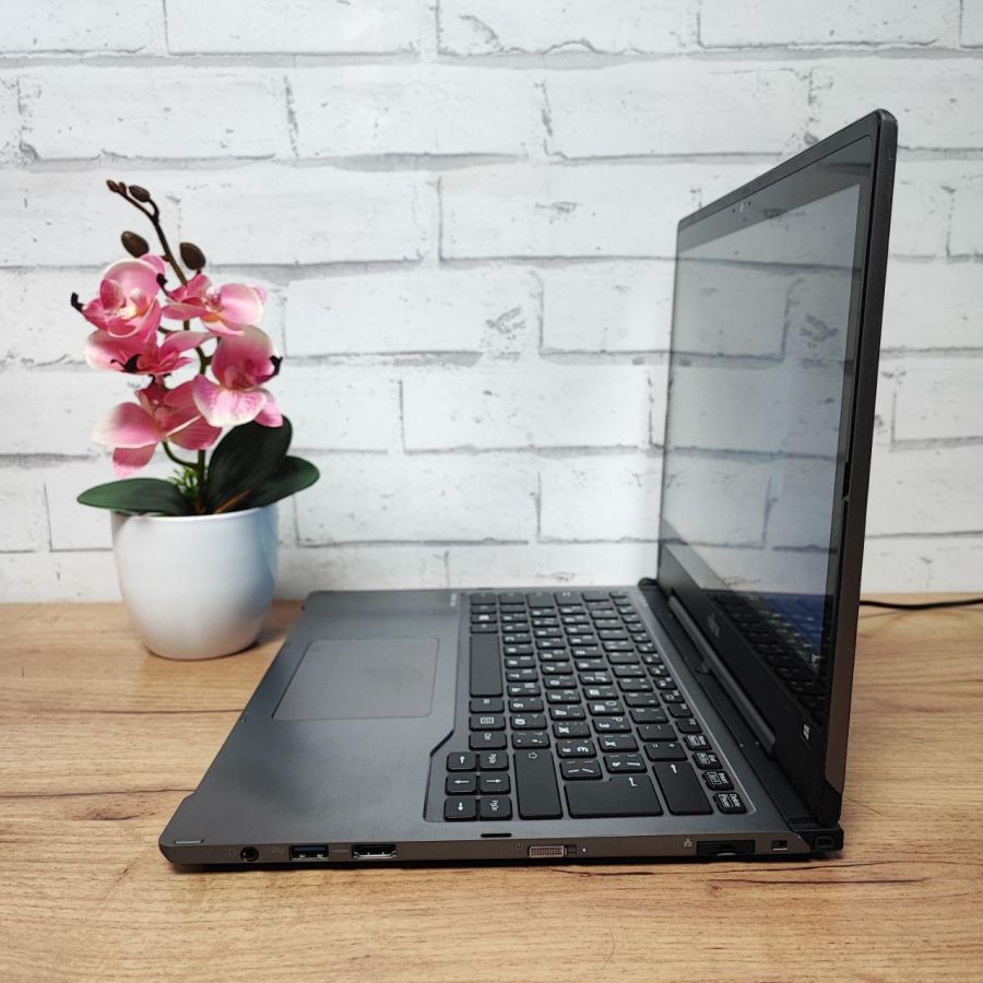 Уцінка! Ноутбук Б/В Fujitsu T936, Intel Core i5-6300U, DDR4 16 GB, SSD 256GB, 13" Full HD Сенсор