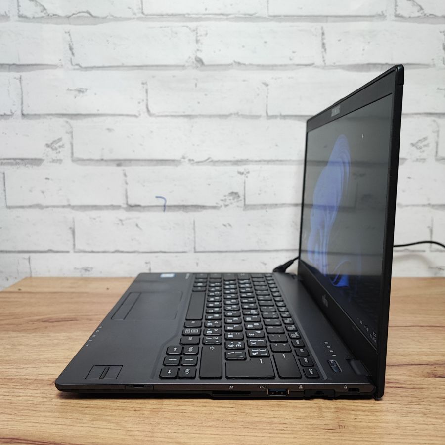 Уцінка! Ноутбук Б/В Fujitsu U937, Intel Core i5-7200U, DDR4 8 GB, SSD 128GB, 13" Full HD