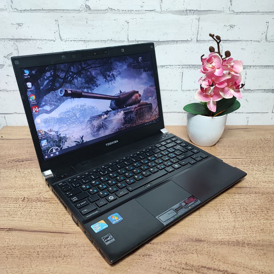 Ноутбук Б/В Toshiba Portege R700-183, Intel Core i5-560M, DDR3 8 GB, SSD 128GB, 13.3" HD