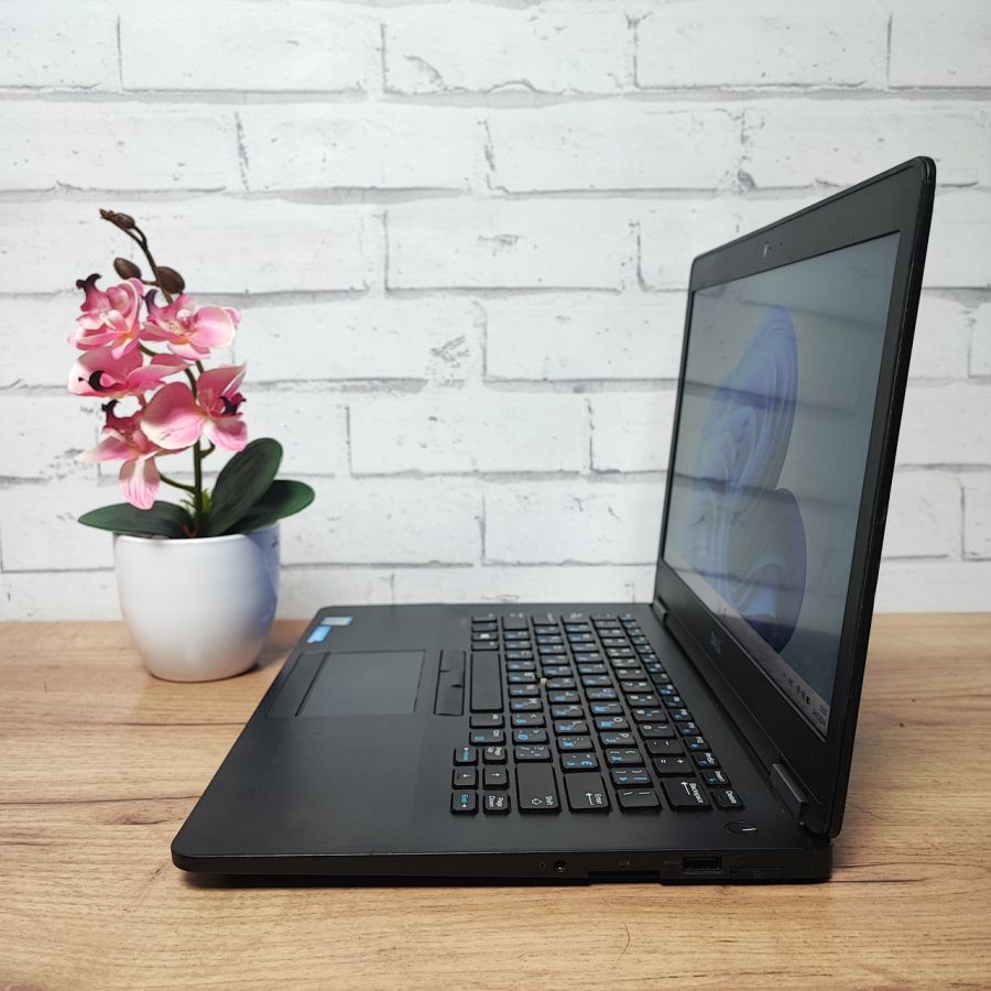 Уцінка! Ноутбук Б/В Dell Latitude E7470, Intel Core i5-6300U, DDR4 8 GB, SSD 128GB, 14" Full HD
