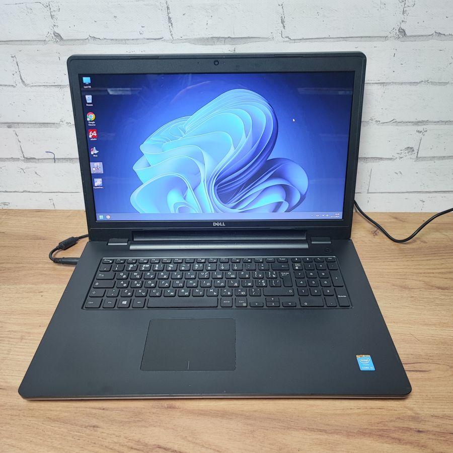 Ноутбук Б/В Dell P26E, Intel Core i3-4030U, DDR3 8 GB, SSD 128GB, 15.6" HD