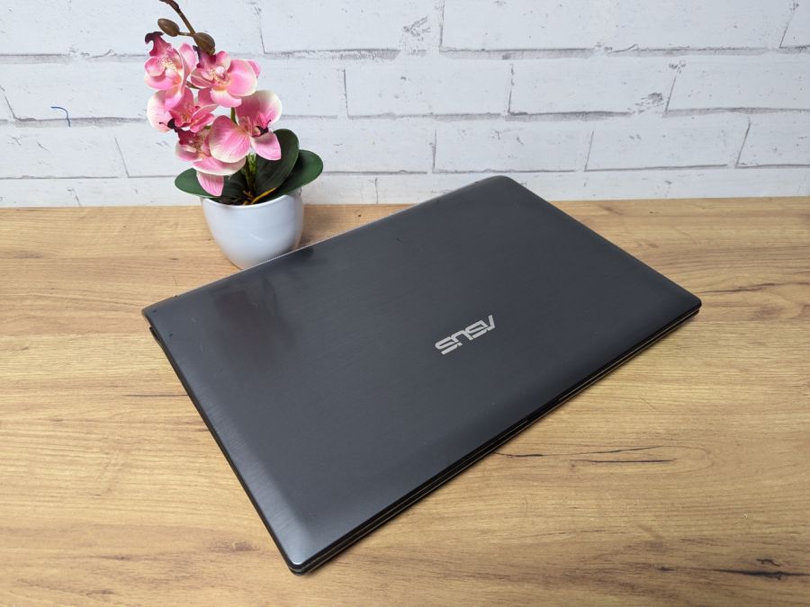 Ноутбук Б/В ASUS N53T, AMD A6-3420M, DDR3 8 GB, SSD 256GB, AMD Radeon HD 7600 2Gb, 15.6" HD