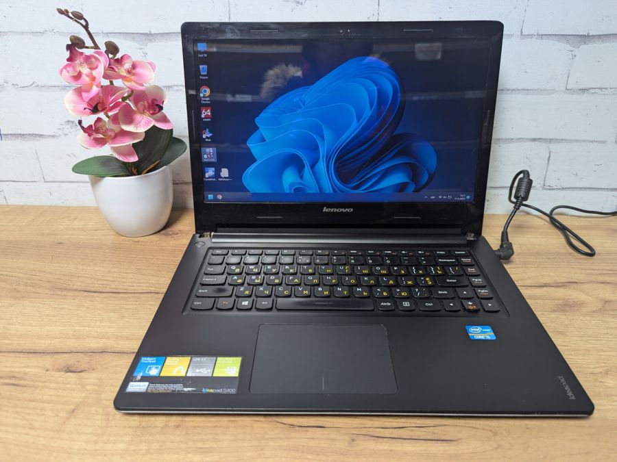 Уцінка! Ноутбук Б/В Lenovo IdeaPad S400, Intel Core i5-3317U, DDR3 8 GB, SSD 128GB, 13.3" HD