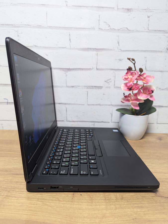 Ноутбук Б/В Dell Latitude 5490, Intel Core i5-8250U, DDR4 8 GB, SSD 180GB, 14" Full HD Сенсор