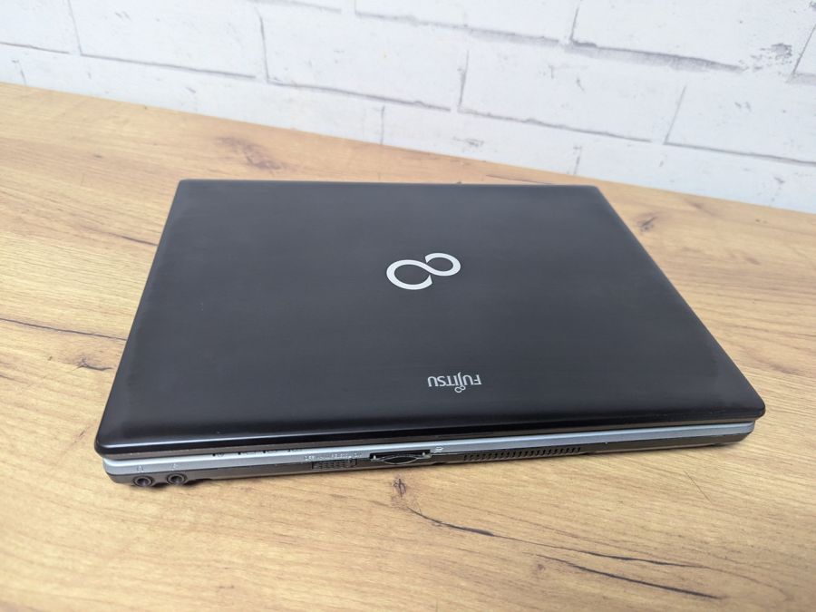 Уцінка! Ноутбук Б/В Fujitsu Limited P771, Intel Core i5-2520M, DDR3 8 GB, HDD 256GB, 12.1" HD