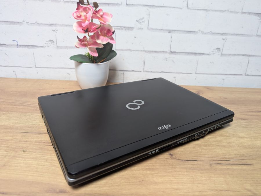 Уцінка! Ноутбук Б/В Fujitsu S782, Intel Core i5-3320M, DDR3 4 GB, SSD 128GB, 13.3" HD