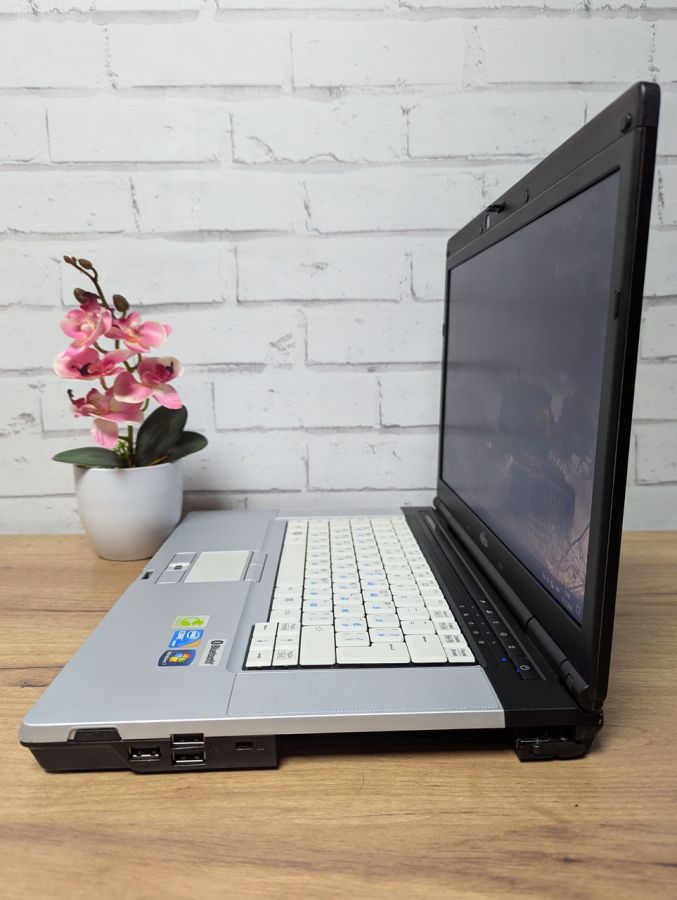Уцінка! Ноутбук Б/В Fujitsu E 780, Intel Core i3-370M, DDR3 4 GB, SSD 128GB, 15.6" HD