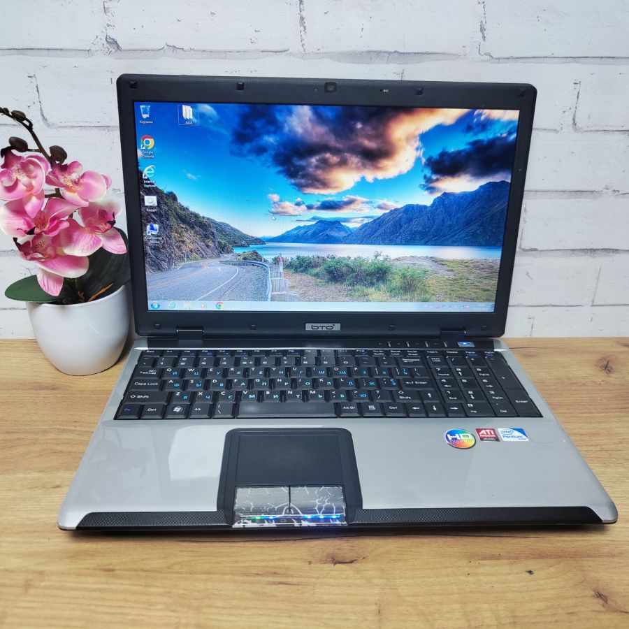 Ноутбук Б/В MSI MS-1682, Intel Pentium T4500, DDR3 4 GB, HDD 500GB, AMD Radeon HD 4300, 15.6" HD