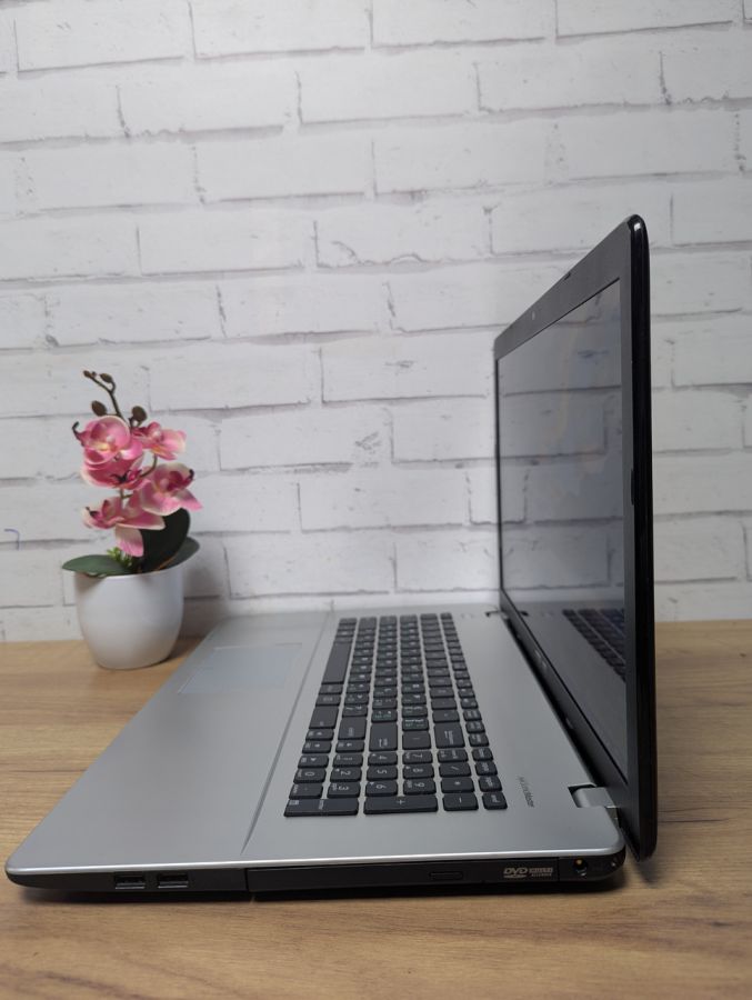 Ноутбук Б/В ASUS X750L, Intel Core i5-4210U, DDR3 8 GB, SSD 128GB, NVIDIA GeForse 840M 2 Gb, 17.3"