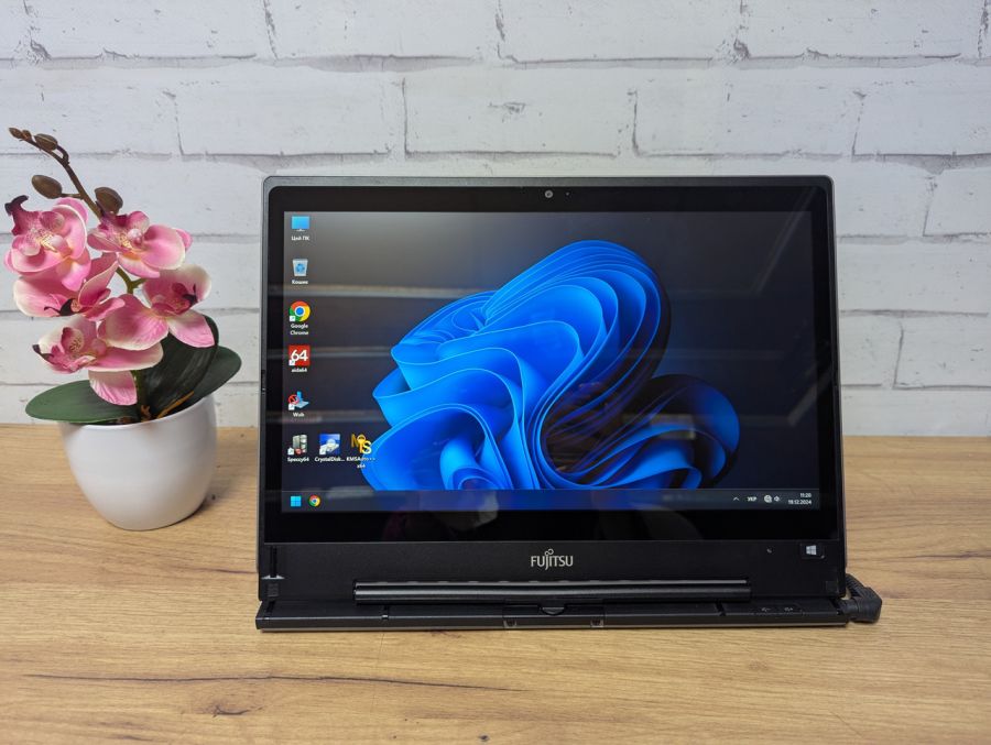 Ноутбук Б/В Fujitsu T936, Intel Core i5-6300U, DDR4 8 GB, SSD 128GB, 13" Full HD Сенсор