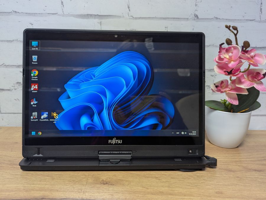 Ноутбук Б/В Fujitsu T937, Intel Core i5-7300U, DDR4 8 GB, SSD 256GB, 13" Full HD Сенсор