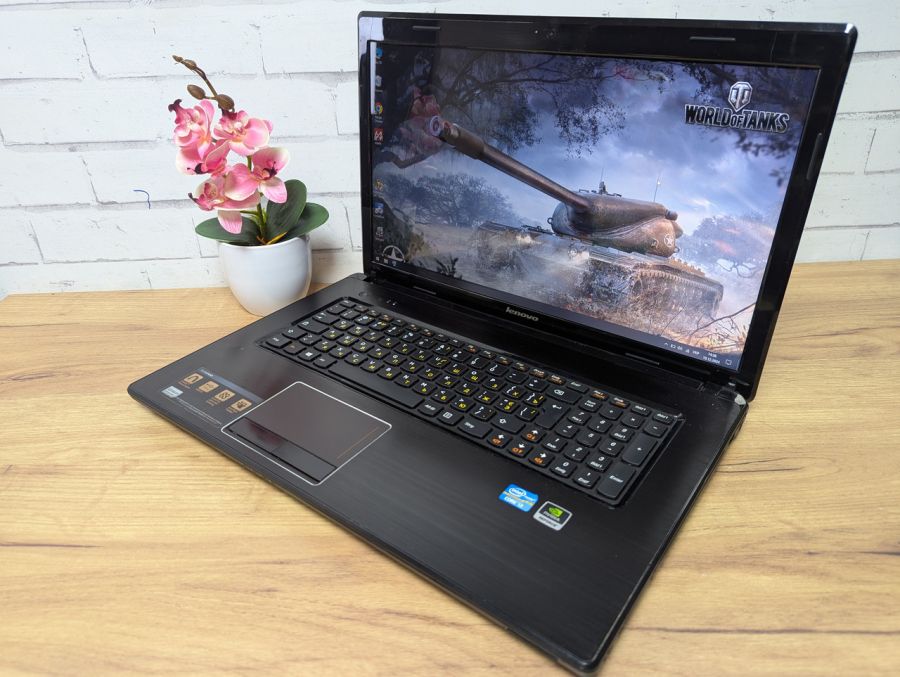 Ноутбук Б/В Lenovo G780, Intel Core i3-2328M, DDR3 8 GB, SSD 256GB, GT 635M 2Gb, 17.3"