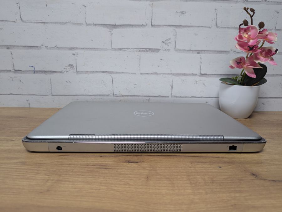Ноутбук Б/В Dell P12F, Intel Core i7-2640M, DDR3, SSD 500GB, GT 525M 2Gb, 15.6" Full HD