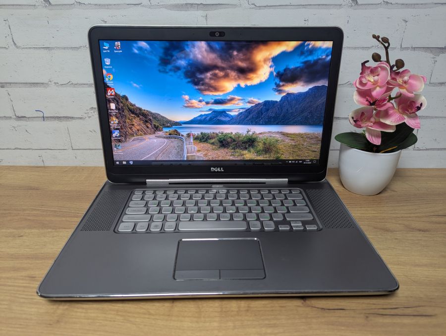 Ноутбук Б/В Dell P12F, Intel Core i7-2640M, DDR3, SSD 500GB, GT 525M 2Gb, 15.6" Full HD