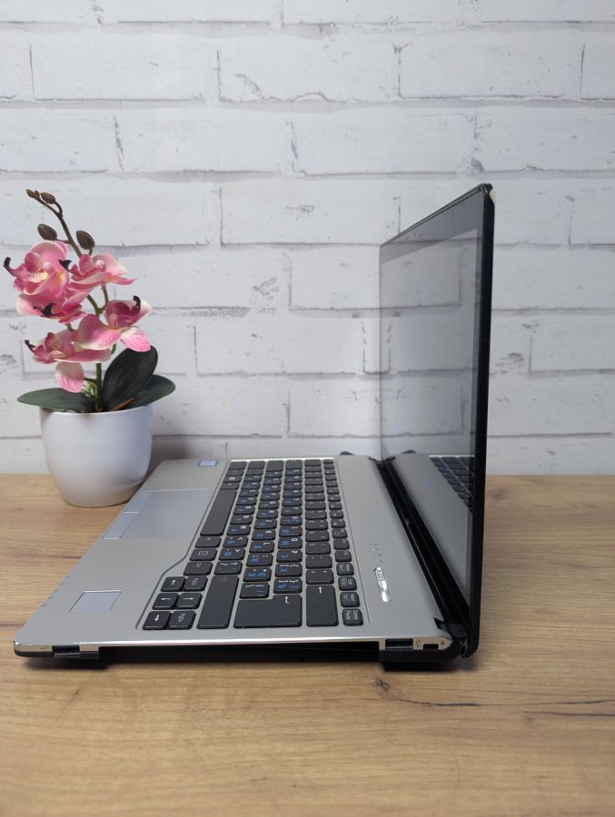 Уцінка! Ноутбук Б/В Fujitsu S937, Intel Core i5-7300U, DDR4 4 GB, SSD 128GB, 13" Full HD Сенсор