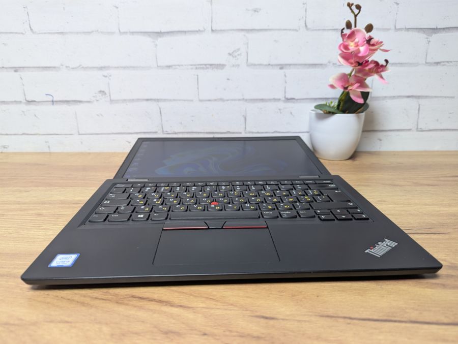Ноутбук Б/В Lenovo ThinkPad L390, Intel Core i3-8145U, DDR4 16 GB, SSD 128GB, 13" HD