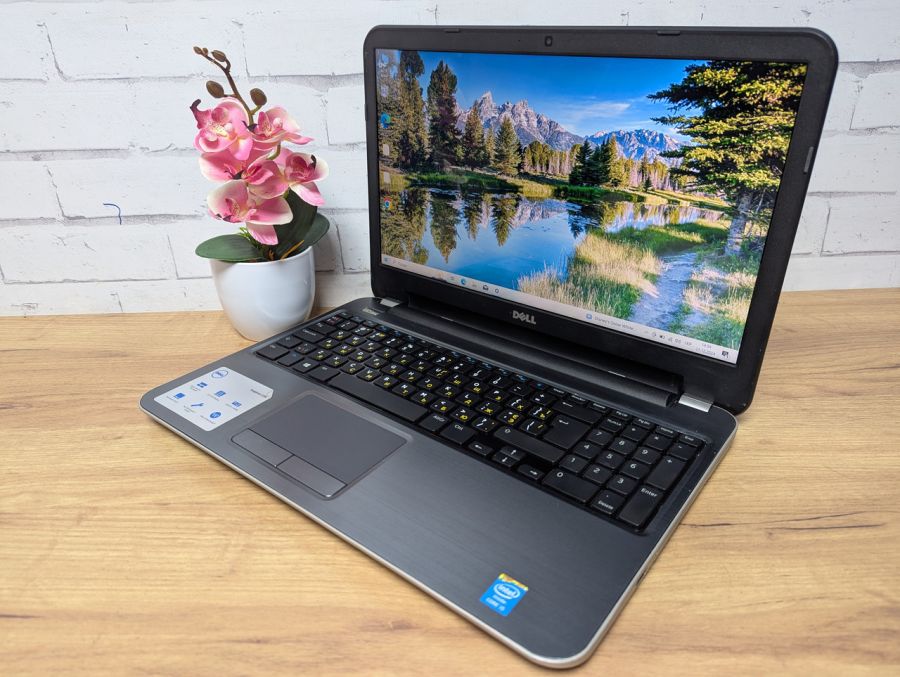 Ноутбук Б/В Dell Inspiron 15R-5537, Intel Core i5-4200U, DDR3 8 GB, SSD 128GB, AMD Radeon HD 8600M, 15.6" HD