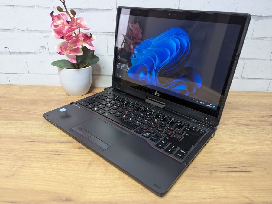 Ноутбук Б/В Fujitsu T938, Intel Core i5-8350U, DDR4, SSD 256GB, 13" Full HD Сенсор