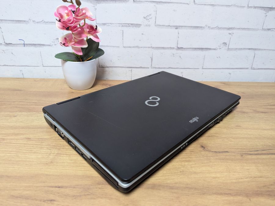Уцінка! Ноутбук Б/В Fujitsu E751, Intel Core i5-2520M, DDR3, SSD 128GB, 15.6" HD