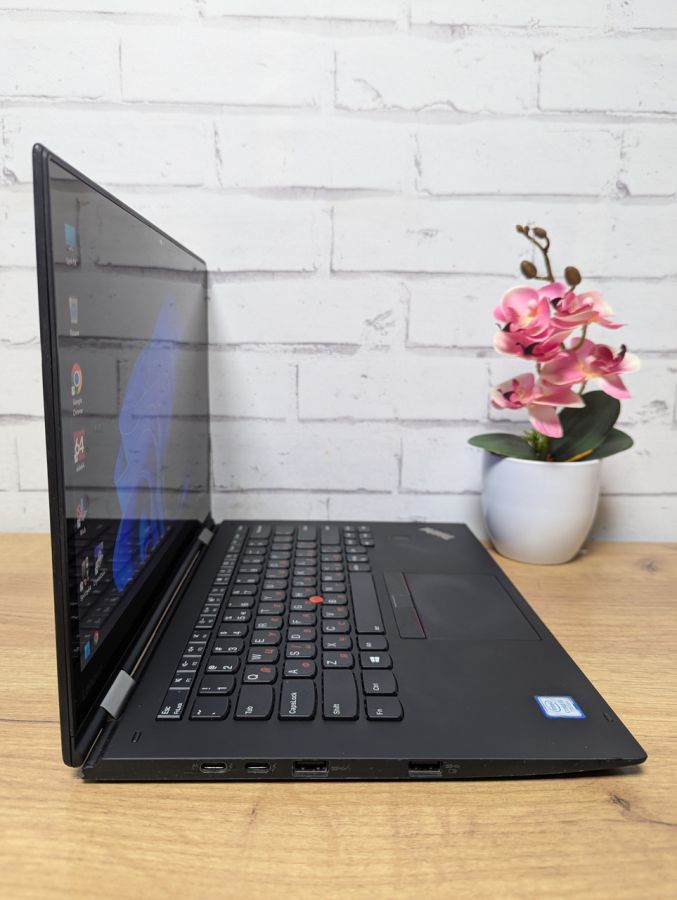 Ноутбук Б/В Lenovo X1 Yoga, Intel Core i5-7200U, DDR3, SSD 256GB, 14" Full HD
