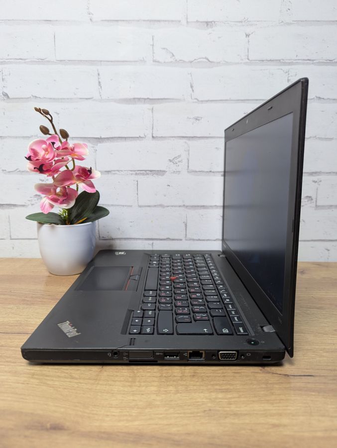 Ноутбук Б/В Lenovo ThinkPad T520, Intel Core i5-2520M, DDR3, SSD 128GB, 15.6" HD