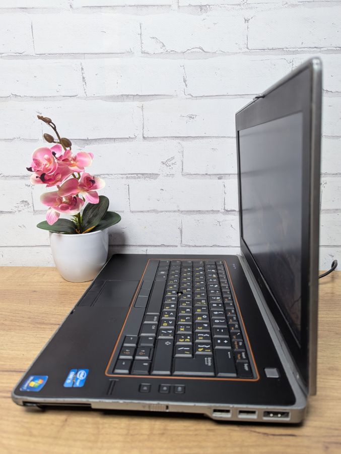Уцінка! Ноутбук Б/В Dell Latitude E6420, Intel Core i5-2520M, DDR3, SSD 128GB, 15.6" HD