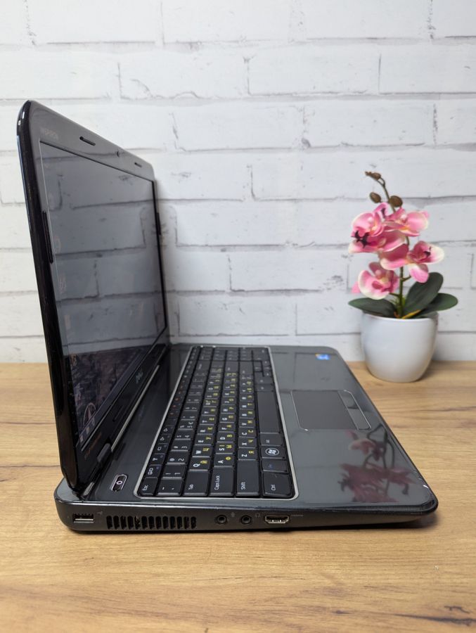 Уцінка! Ноутбук Б/В Dell Inspiron N5010, Intel Core i3-370M, DDR3 4 GB, SSD 128GB, 15.6" HD