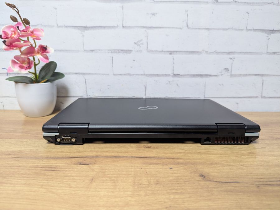 Уцінка! Ноутбук Б/В Fujitsu E751, Intel Core i5-2350M, DDR3, SSD 128GB, 15.6" HD