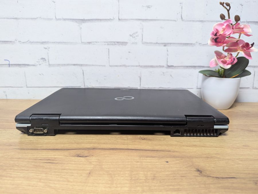 Уцінка! Ноутбук Б/В Fujitsu E751, Intel Core i5-2350M, DDR3 12 GB, SSD 128GB, 15.6" HD