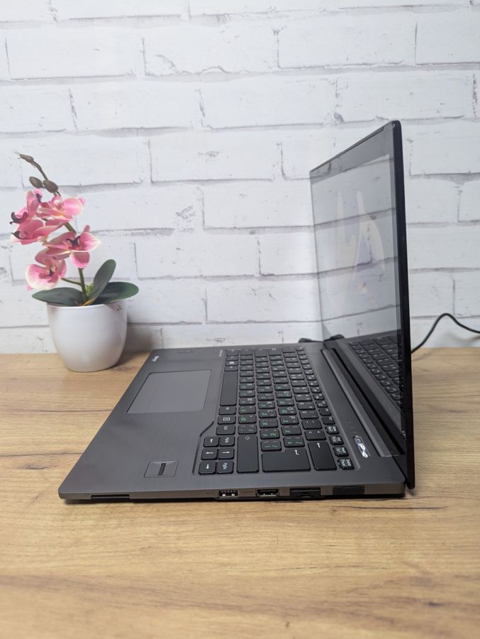 Уцінка! Ноутбук Б/В Fujitsu U904, Intel Core i7-4600U, DDR3 6 GB, SSD 128GB, 14" HD