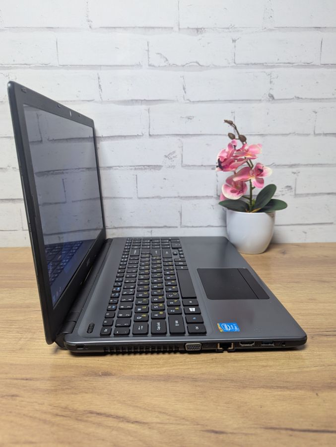 Ноутбук Б/В Acer Aspire E1 V5WE2, Intel Core i7-4500U, DDR3 8 GB, SSD 128GB, 15.6" HD