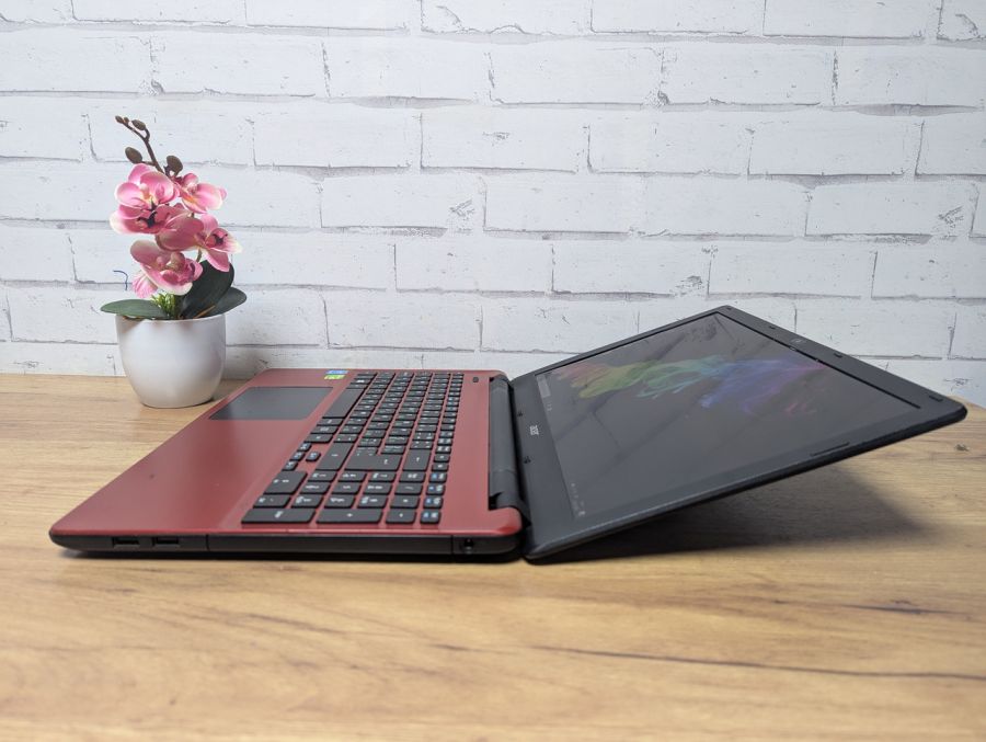Ноутбук Б/В Acer E5-571, Intel Core i3-4030U, DDR3 8 GB, SSD 128GB, 15.6" Full HD