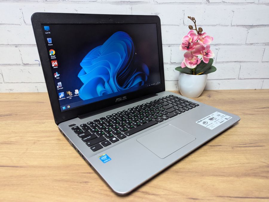 Ноутбук Б/В ASUS X555L, Intel Core i5-5200U, DDR3 8 GB, SSD 128GB, 15.6" HD