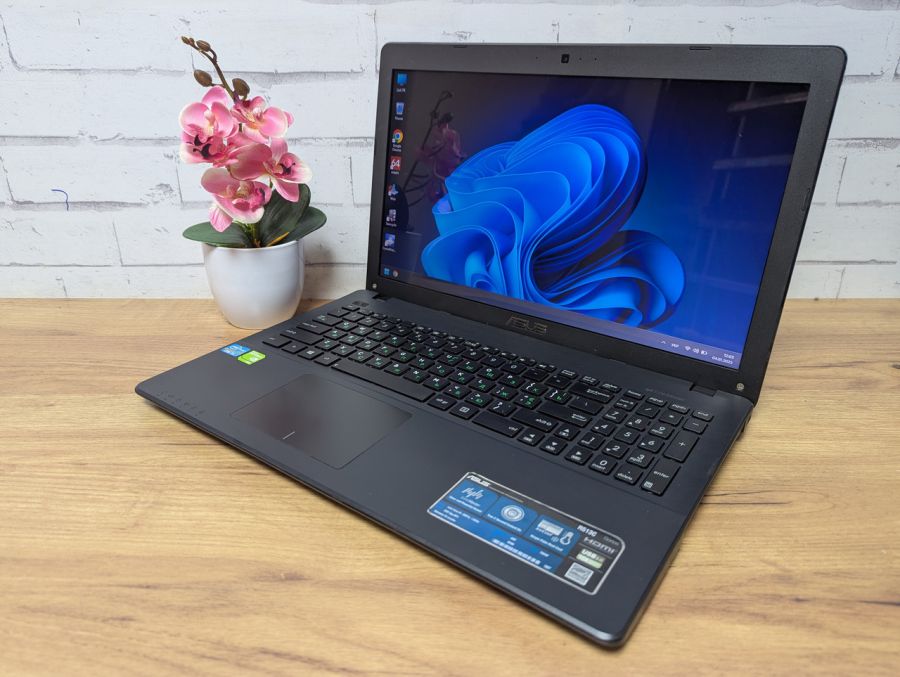 Ноутбук Б/В ASUS R513C, Intel Core i5-3337U, DDR3 8 GB, SSD 256GB, GT 710M, 15.6"