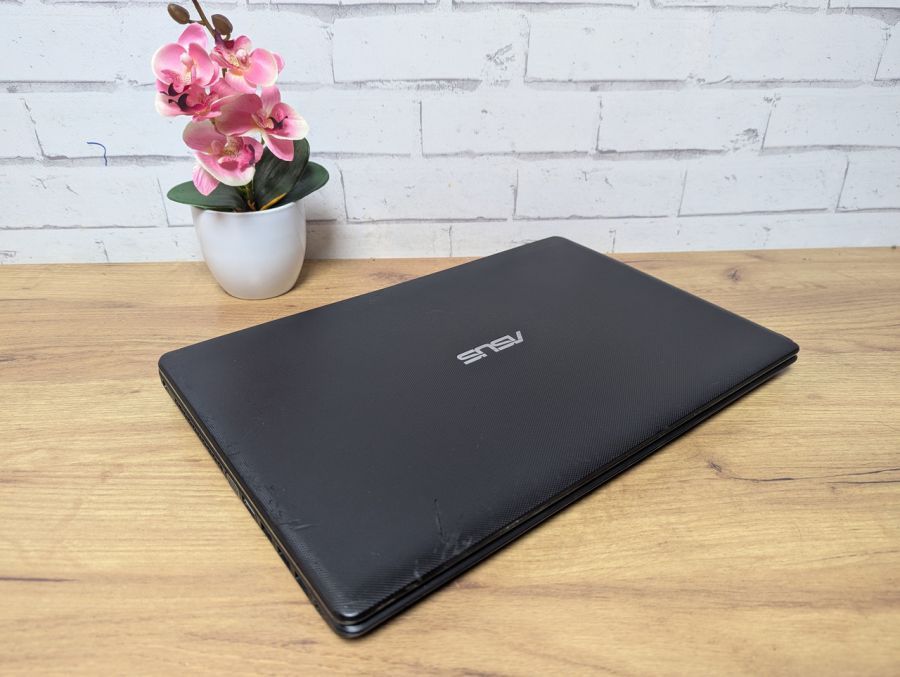 Ноутбук Б/В ASUS R513C, Intel Core i5-3337U, DDR3 8 GB, SSD 256GB, GT 710M, 15.6"