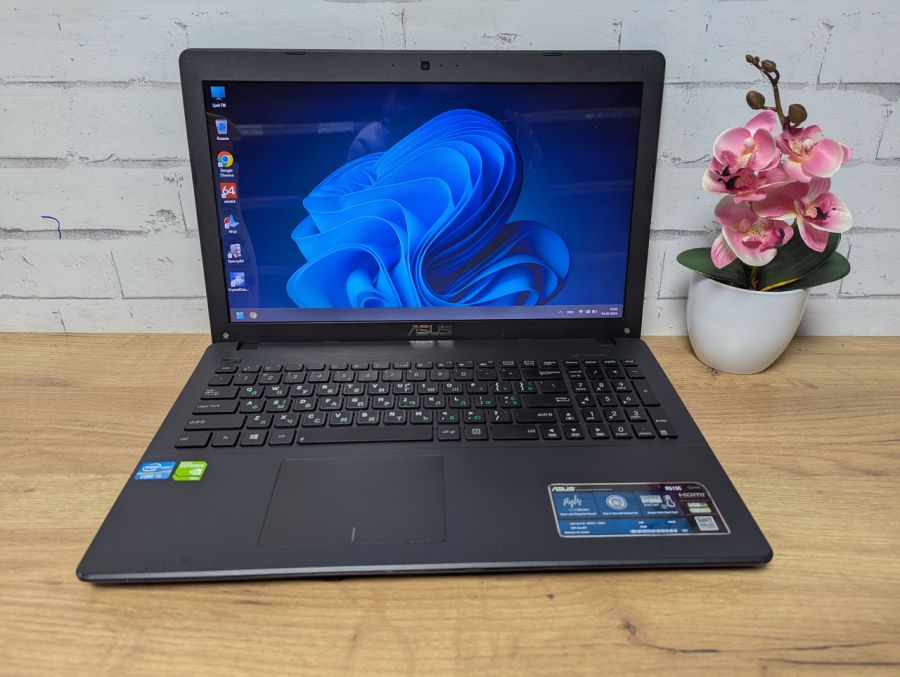 Ноутбук Б/В ASUS R513C, Intel Core i5-3337U, DDR3 8 GB, SSD 256GB, GT 710M, 15.6"