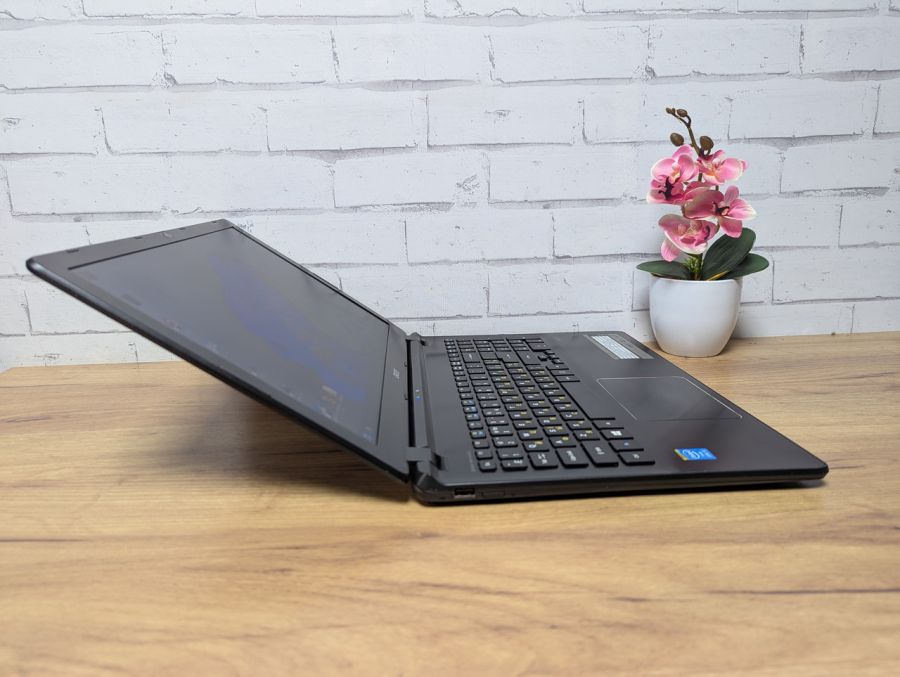 Ноутбук Б/В Acer Aspire V5-573, Intel Core i3-4010U, DDR3 8 GB, SSD 128GB, 15.6" HD