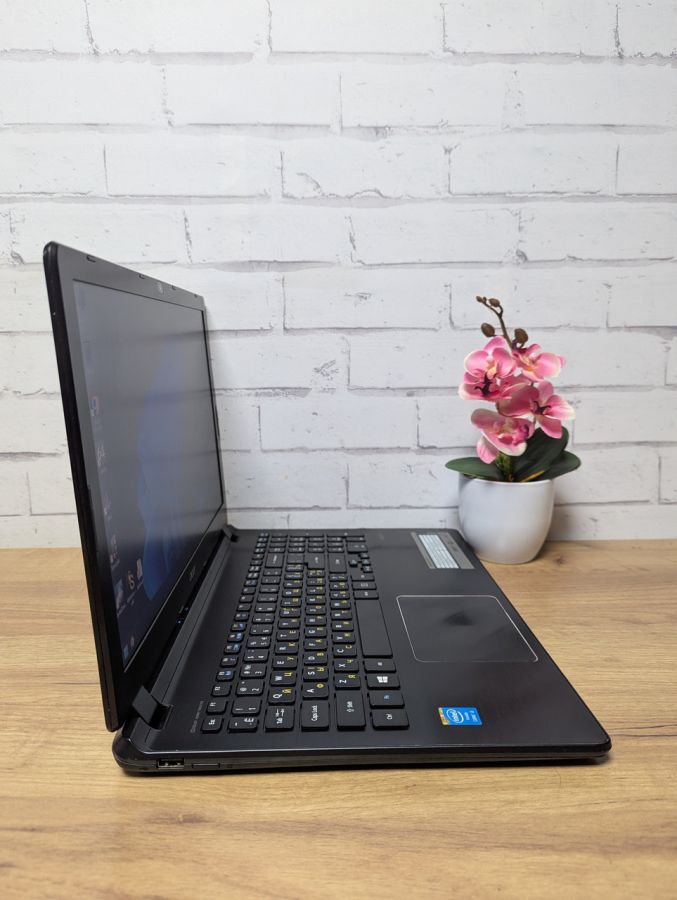 Ноутбук Б/В Acer Aspire V5-573, Intel Core i3-4010U, DDR3 8 GB, SSD 128GB, 15.6" HD